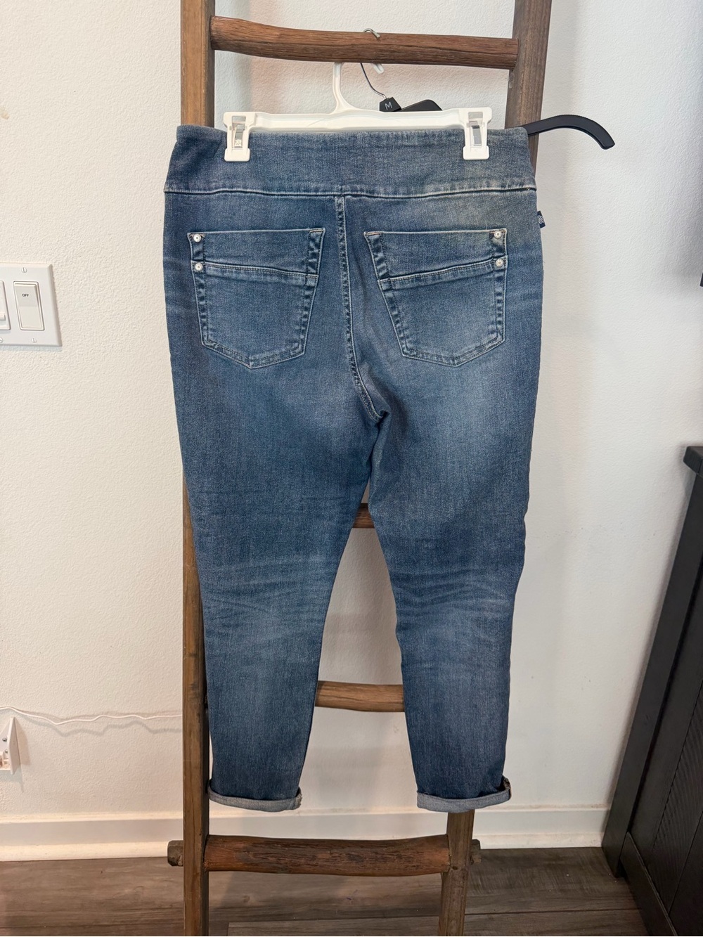 Rock & Republic Faded Blue Stretch Pull-On Jeggings